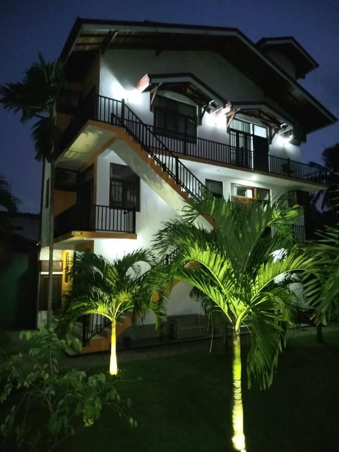 Lioni Holidays Villa Negombo Luaran gambar